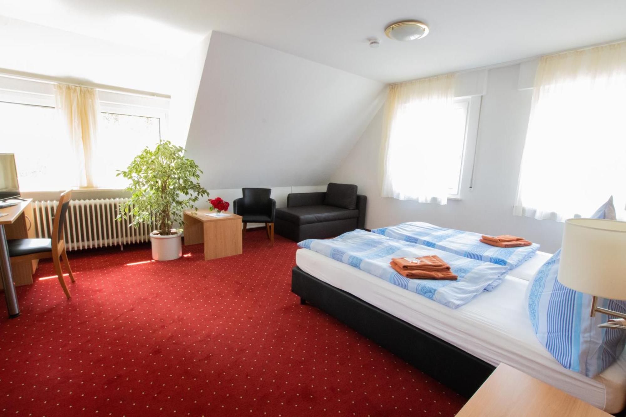 Pension Krone Schwaebisch Gmuend Luaran gambar